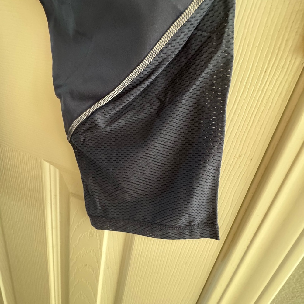 Xersion Dark Blue High-Rise Capri Leggings - Picture 8 of 8
